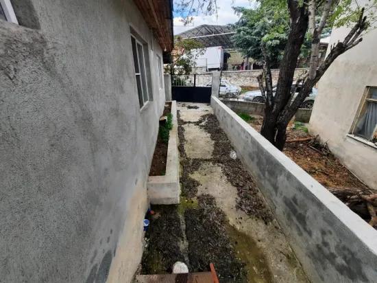 Acıpayam Olukbaşı' da 257 m2 arsada müstakil, 85 m2, 2+1 Köy Evi eşyasız kiralık