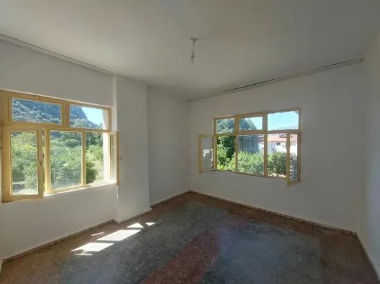 Ortaca Okçular’da Bahçeli 120 m2, 2+1 Üst Kat Eşyasız Daire Kiralık