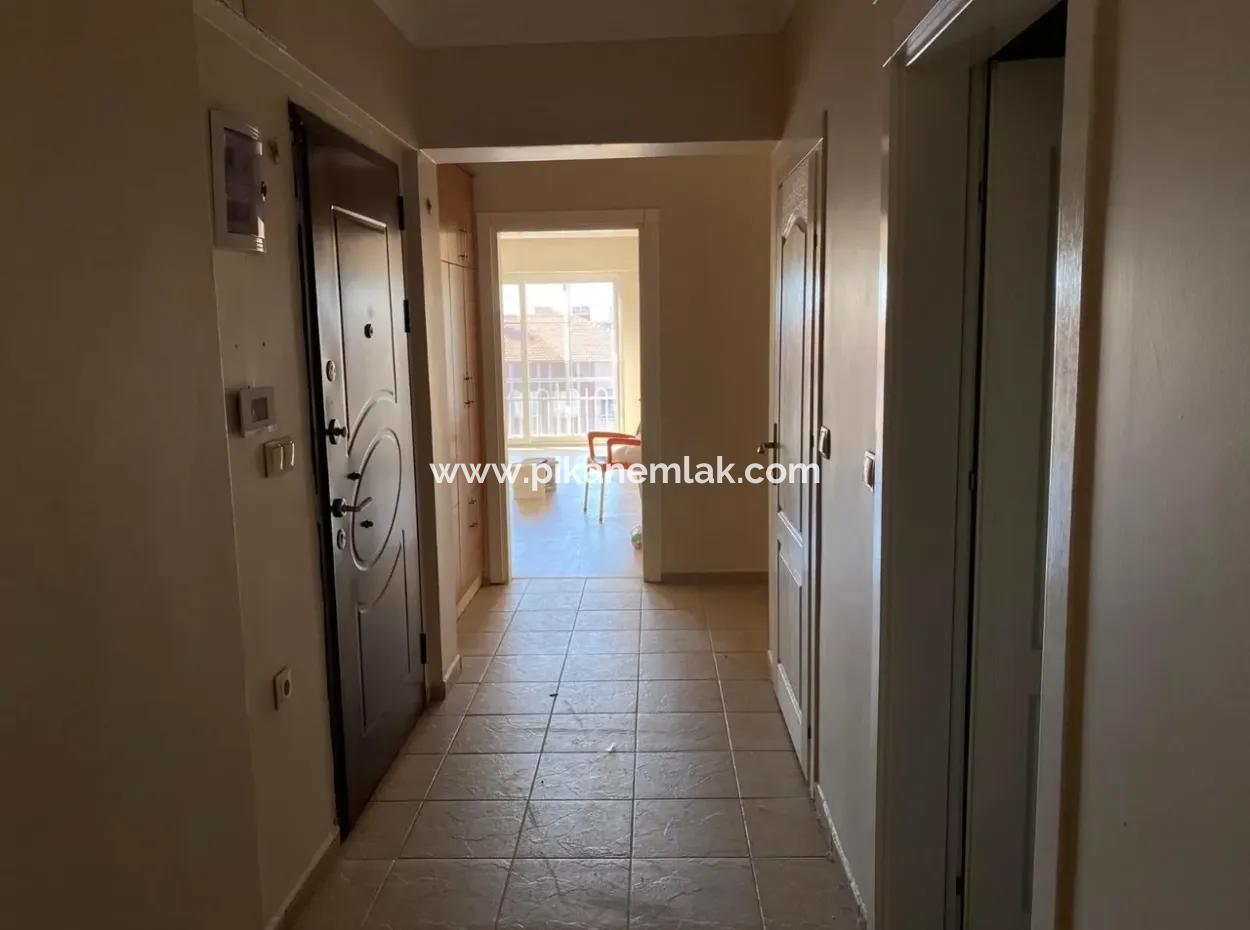 Ortacada 200 M2 Lüks Kaloriferli Daire Satılık