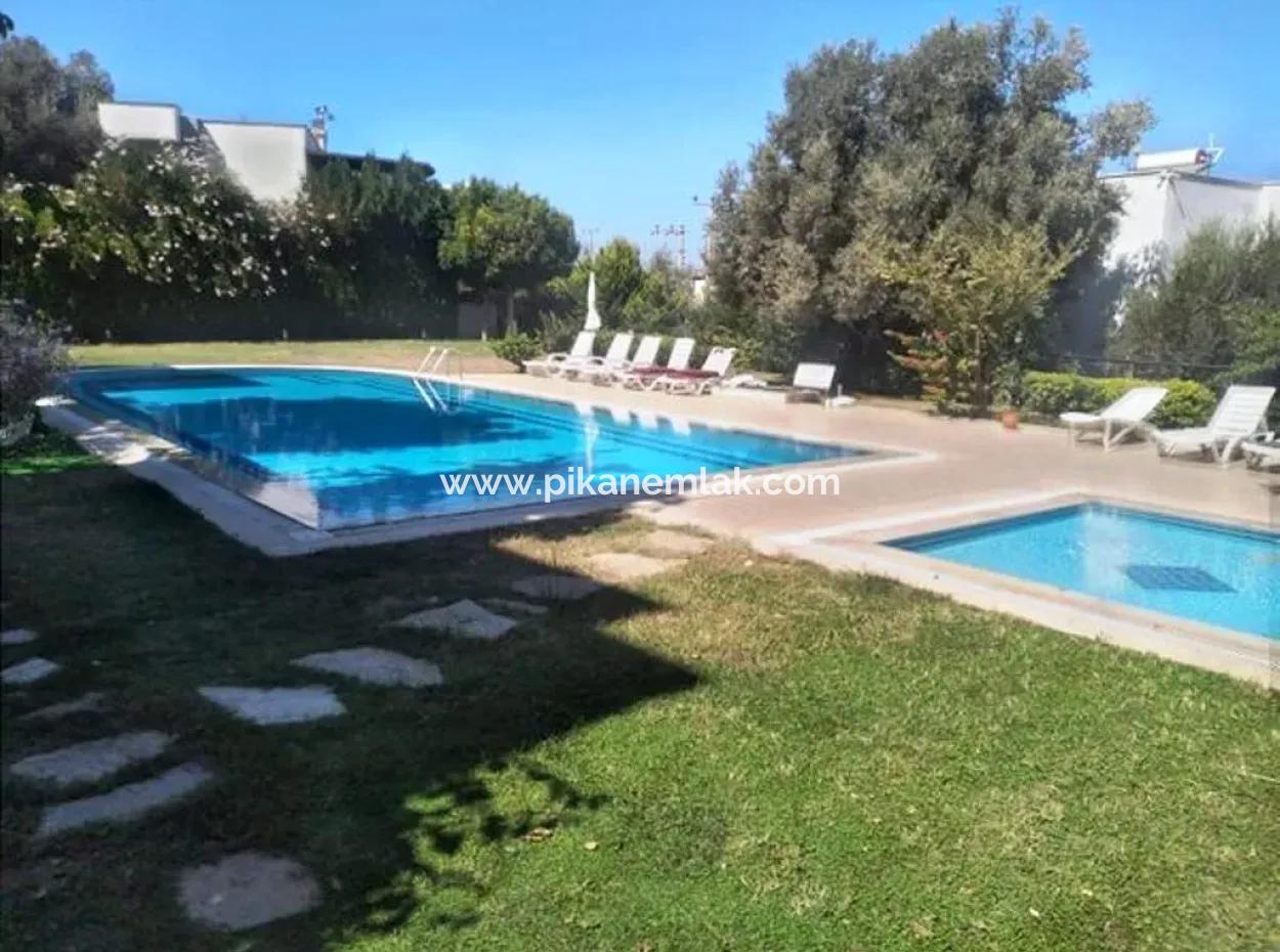 Yalıkavakta Deniz Manzaralı 2+1 Konut Kredisine Uygun Daire Satılık