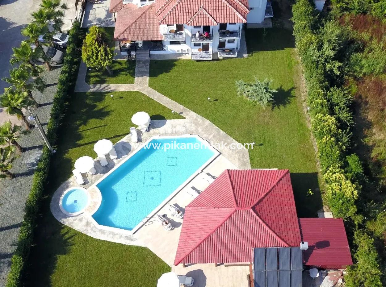 Muğla Dalyanda Satılık 1500 M2 Arsada Bakımlı Butik Otel