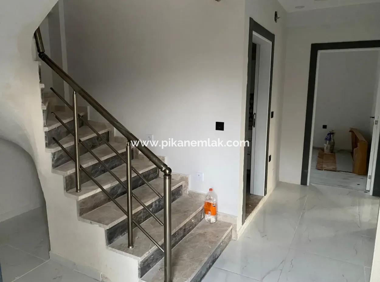 Muğla Ortacada 400 M2 Arsada Müstakil Sıfır 4+1 Villa Satılık