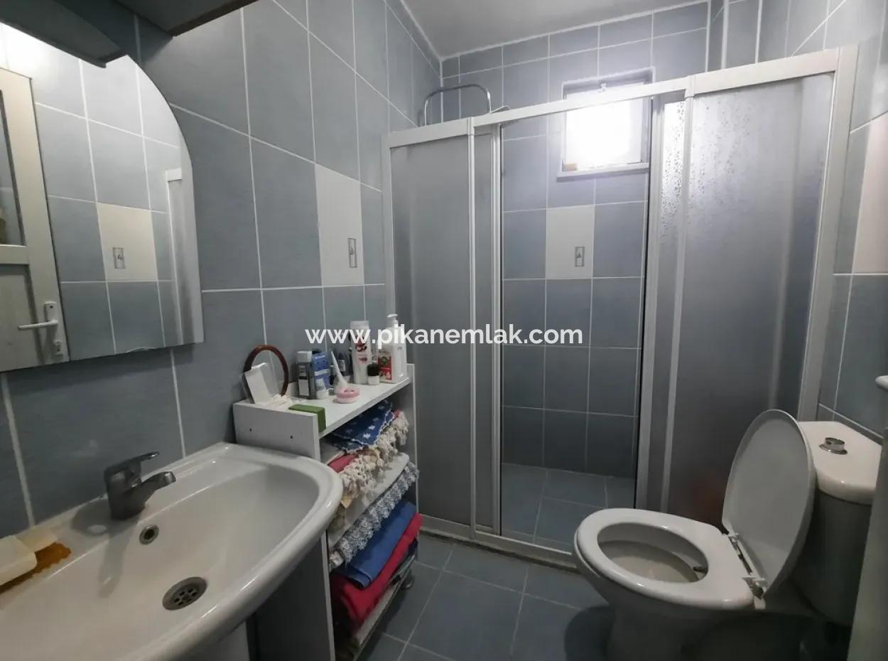 Köyceğiz Zeytinalanında 1700 M2 Arsada 200 M2 Göl Manzaralı Villa Satılık