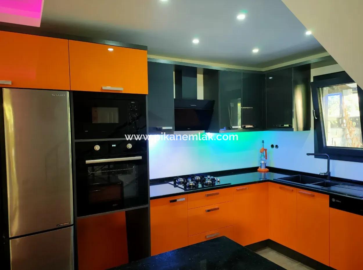 Muğla Fethiye Çiftlik Mahallesinde Satılık Villa