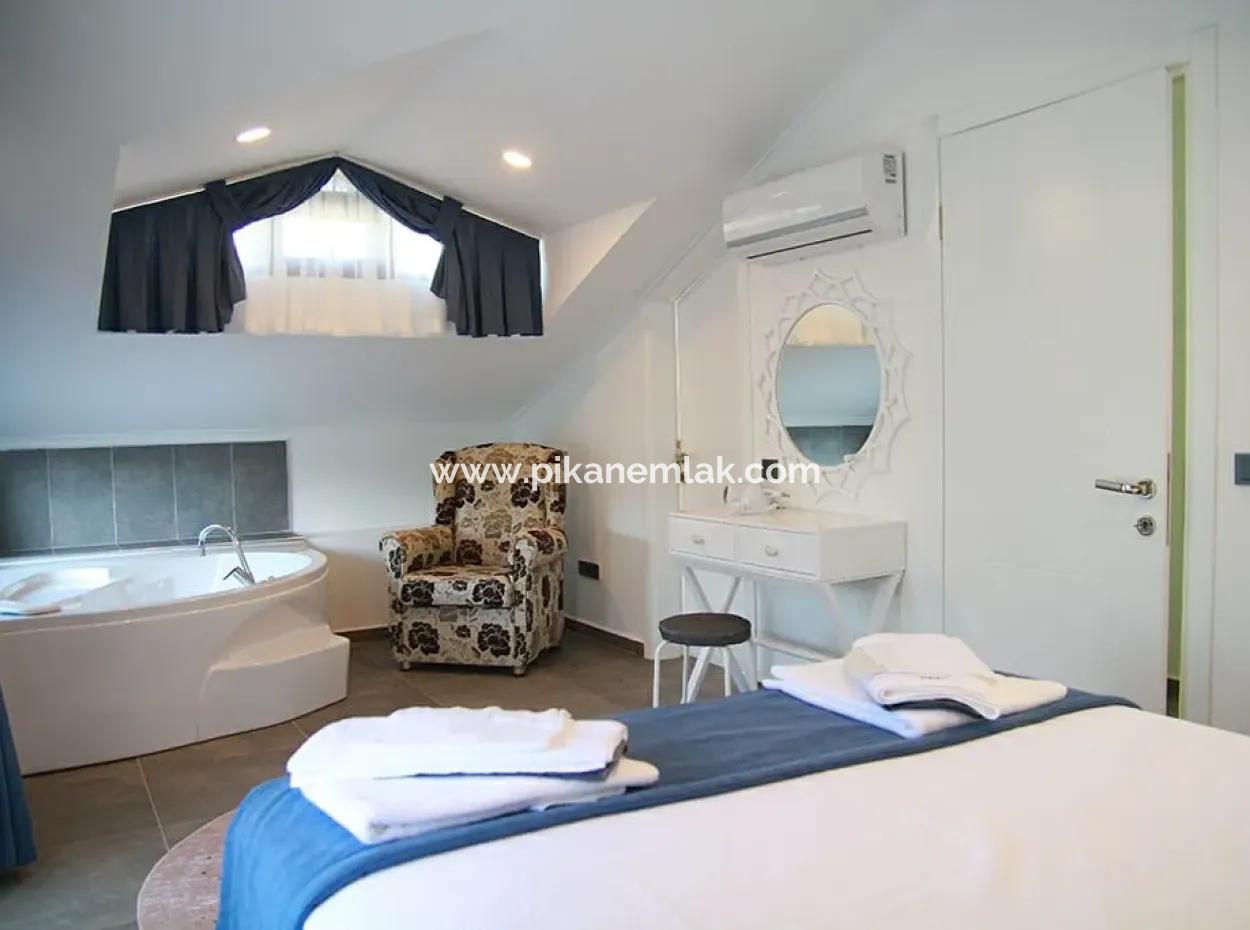 Muğla Fethiye Çiftlik Mahallesinde Satılık Villa