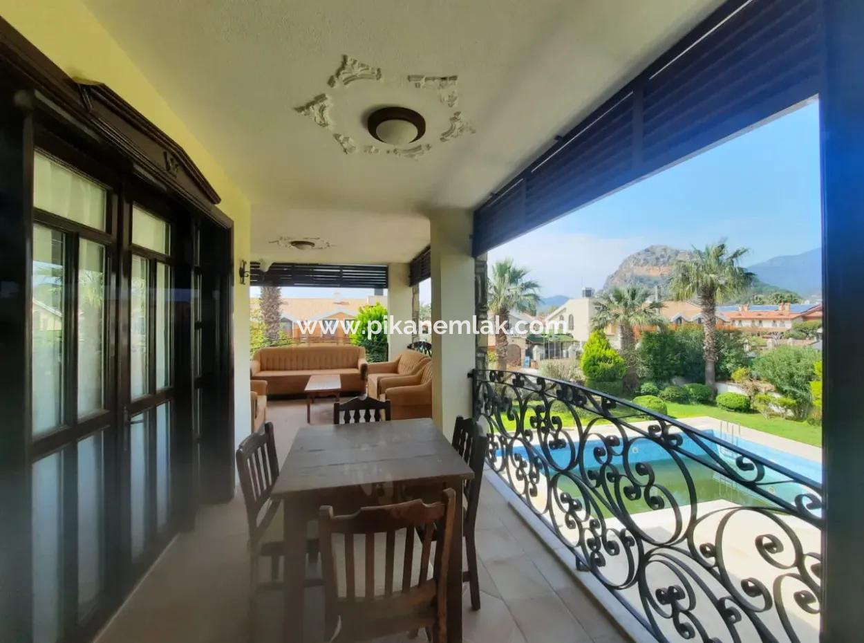 Muğla Ortaca Dalyan Da 280 M2 4+1 Jakuzili Tripleks Satılık