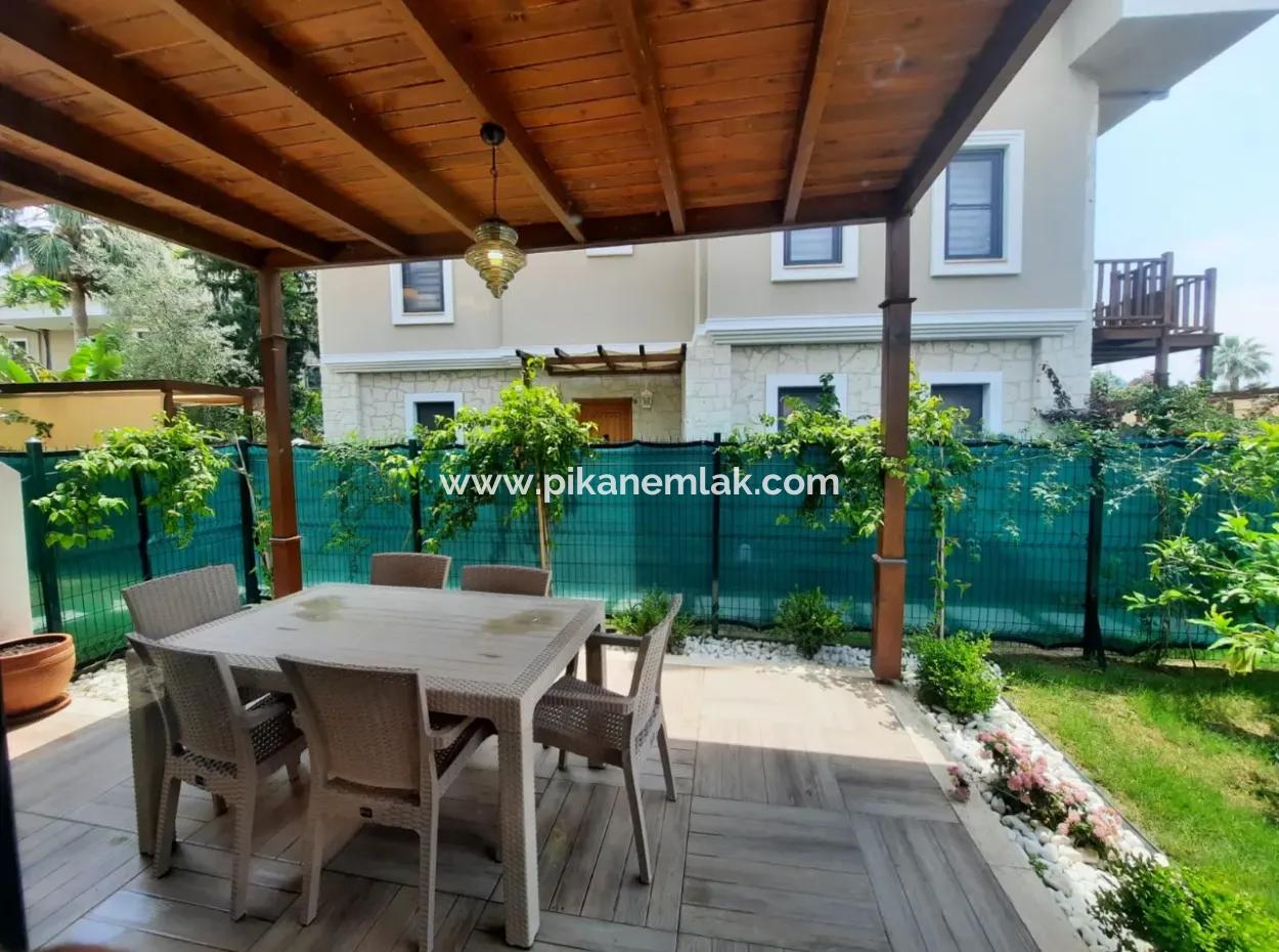 Muğla Dalyan Da Satılık Yüzme Havuzlu Sıfır, Eşyalı 5+1 Lüks Villa