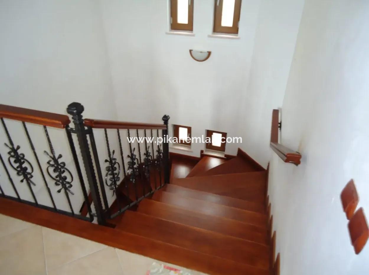 Köyceğiz Ekincik Te Deniz Manzaralı 5128 M2 Arazide 130 M2, 3+1 Villa Satılık