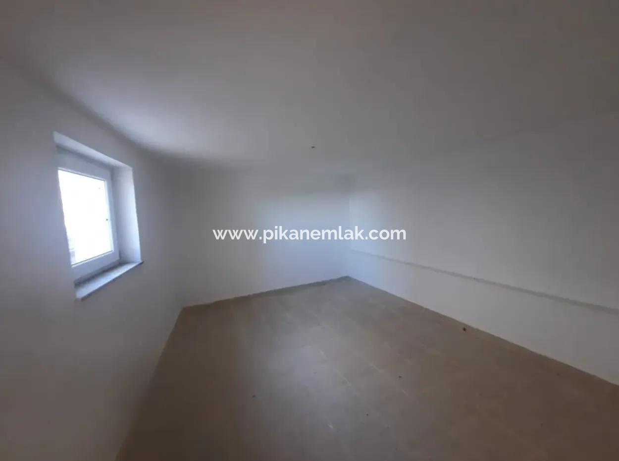Dalamanda Deniz Manzaralı Eşyasız 140 M2 Dubleks Kiralık