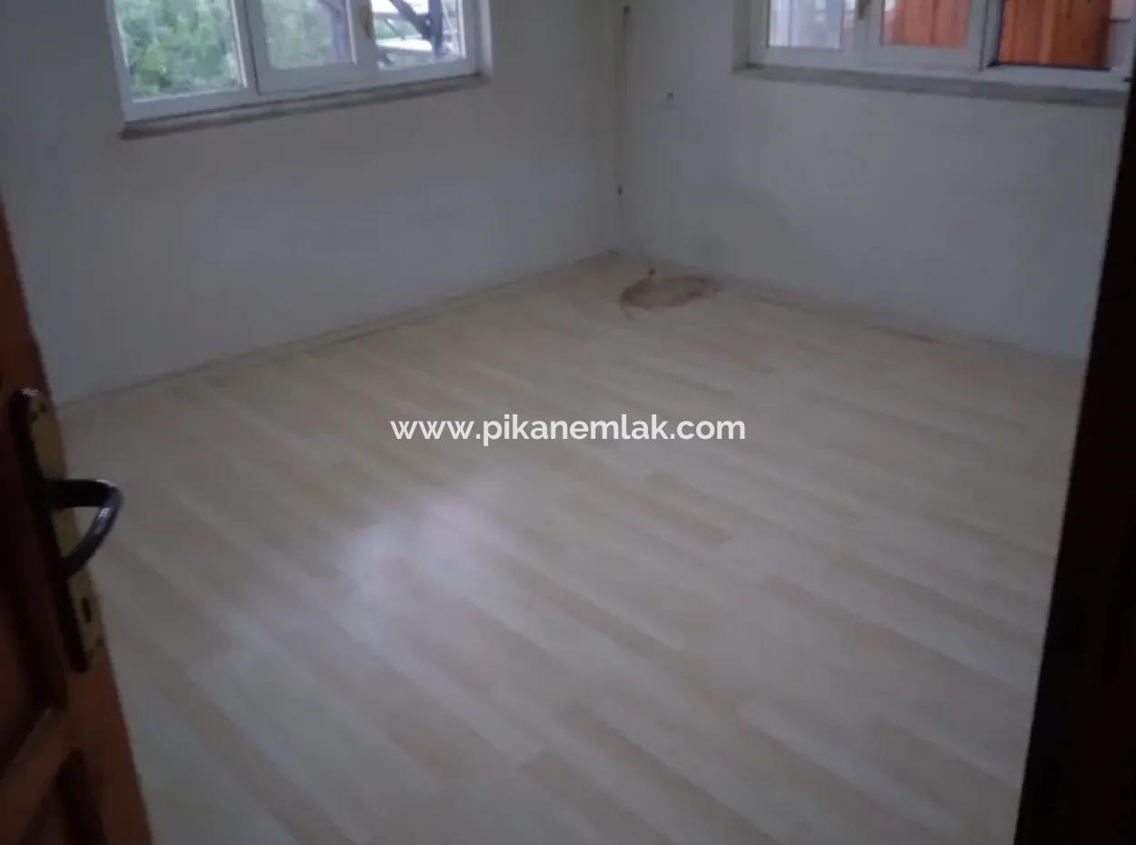 Ortaca Cumhuriyet Mah. 357 M2 Arsa İçinde 3 Katlı Ev Komple Satılık