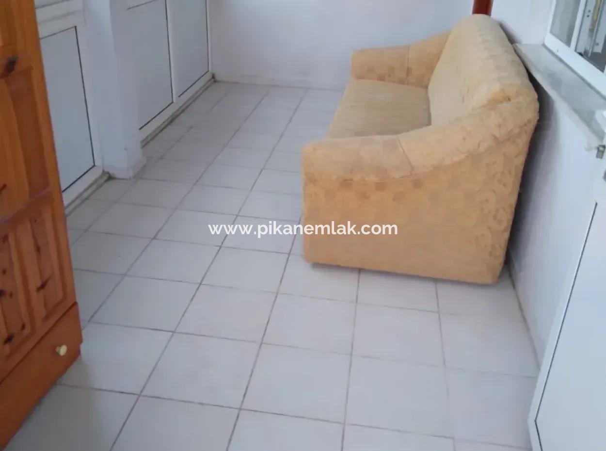 Ortaca Cumhuriyet Mah. 357 M2 Arsa İçinde 3 Katlı Ev Komple Satılık