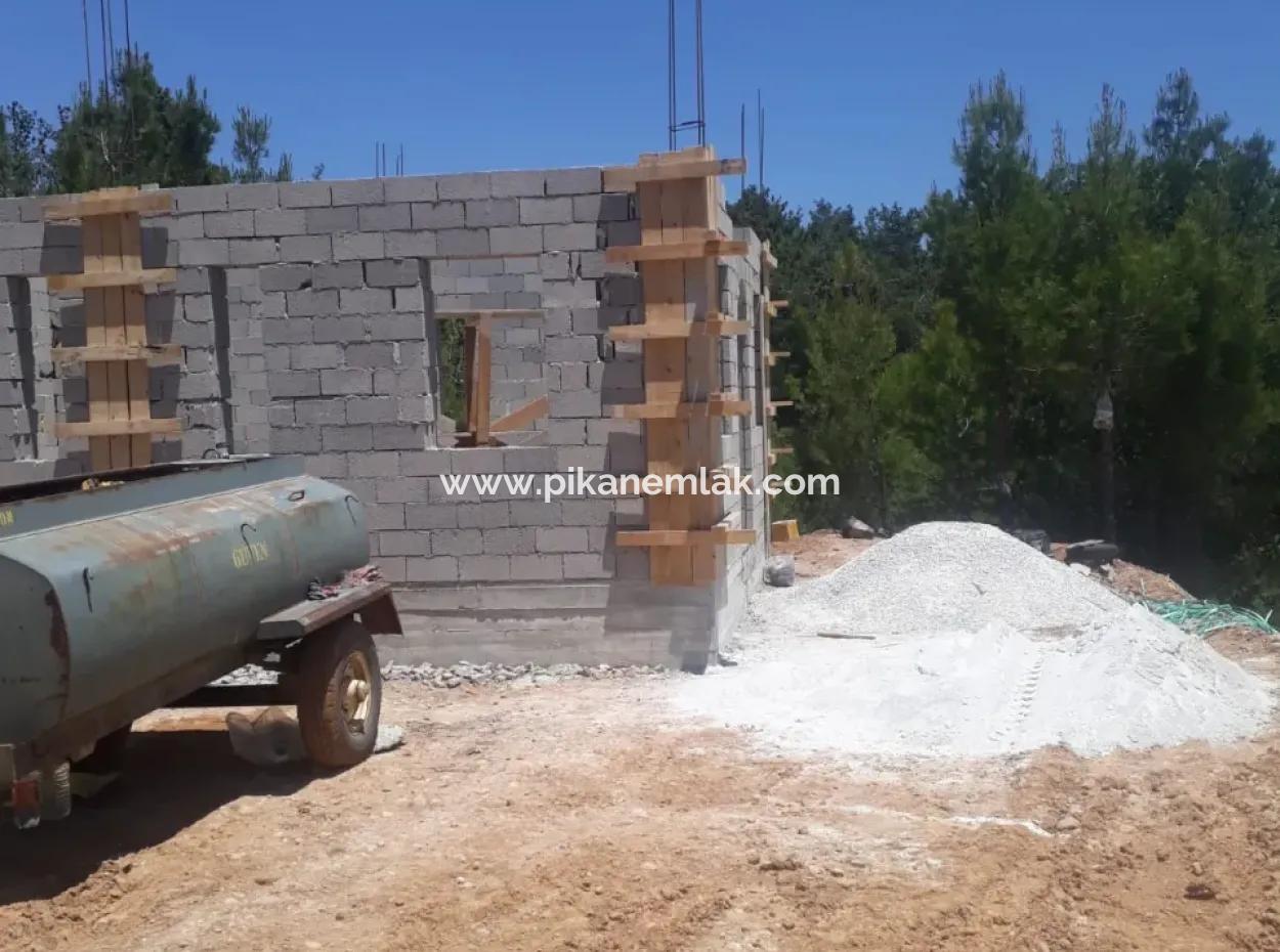 Denizli Acıpayam Örende  % 20/40 İmarlı İçinde Kaba İnşaat Olan 773 M2 Müstakil Arsa Satılık