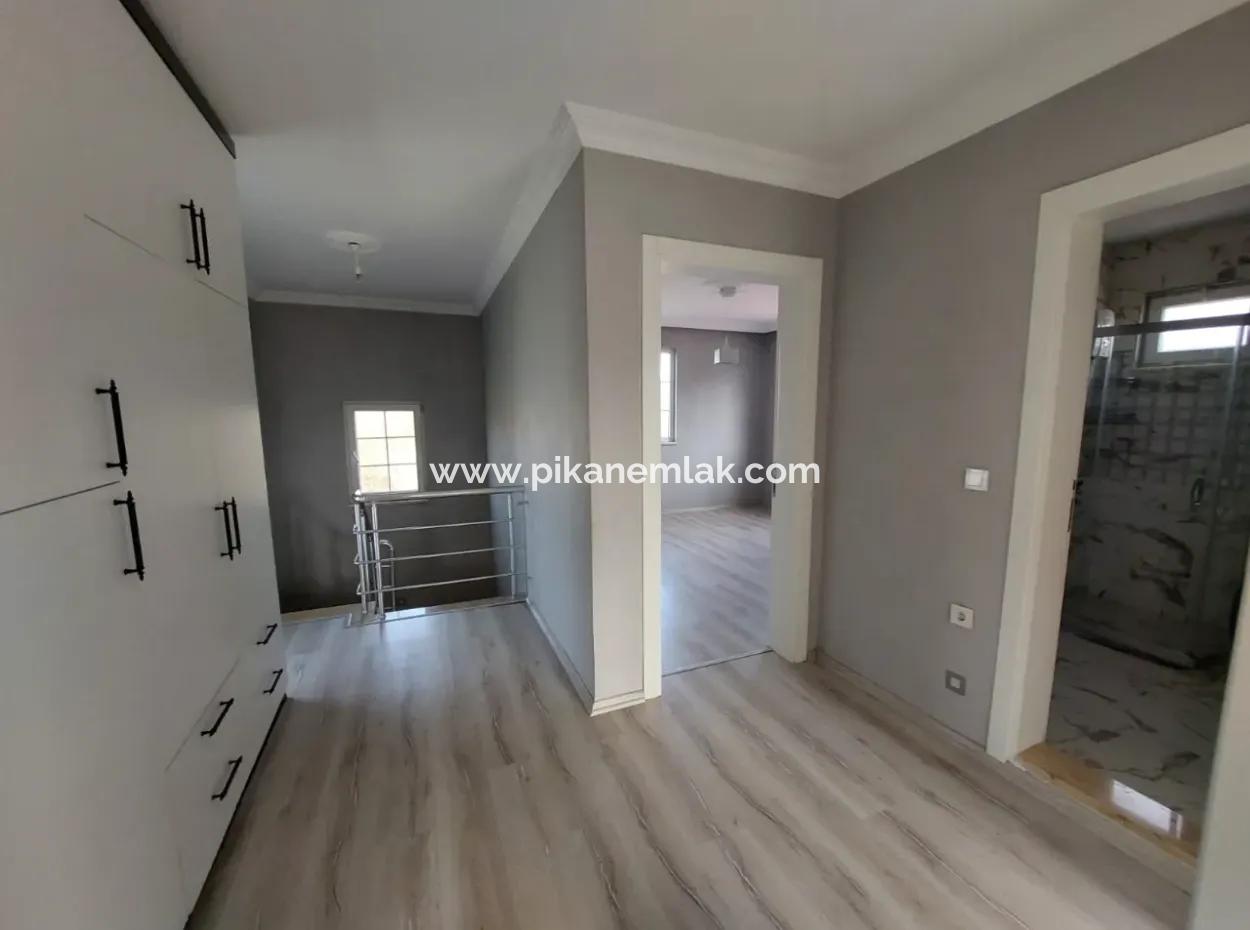 Muğla Dalyan Eskiköy'de Doğanın Kalbinde 4+1 Eşyasız Geniş Villa Yıllık Kiralık 