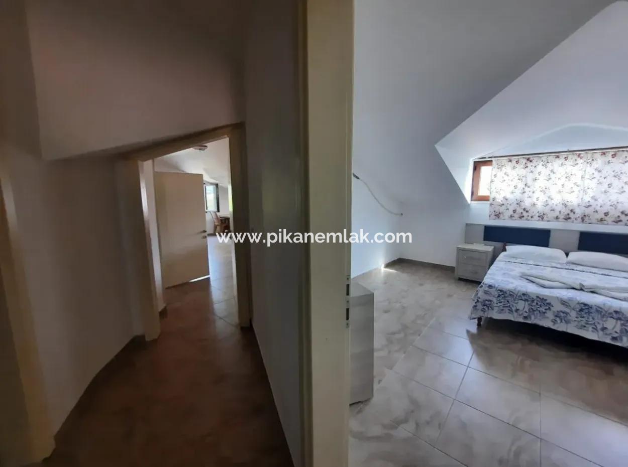 Muğla Dalyanda Yüzme Havuzlu Eşyalı Çatı Katı 2+1 Daire Kiralık