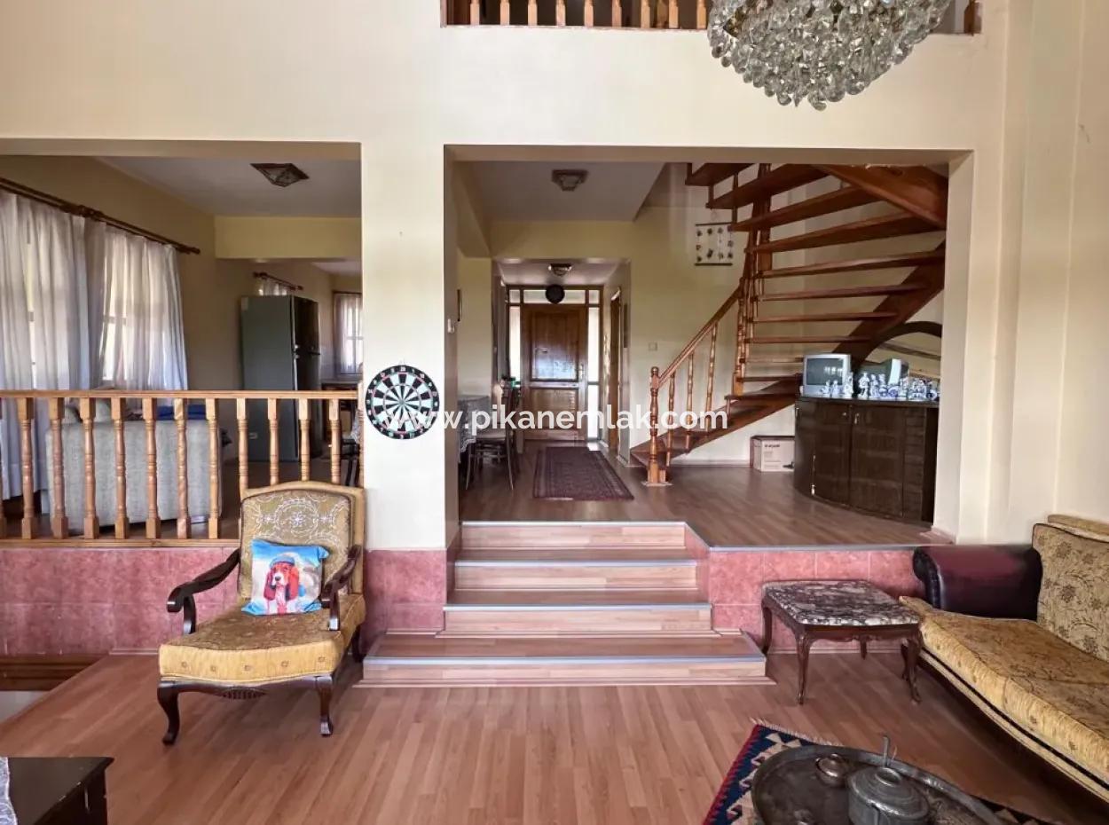 Sakarya Hendek'te Yüzme Havuzlu Tripleks 3+1 Villa Satılık Yada Takas