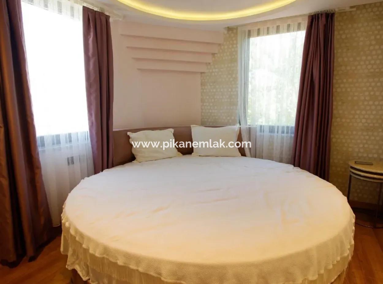 Muğla Ortaca Dalyan’da 770 M² Arsada 5+1 Havuzlu Müstakil Lüks Villa Satılık