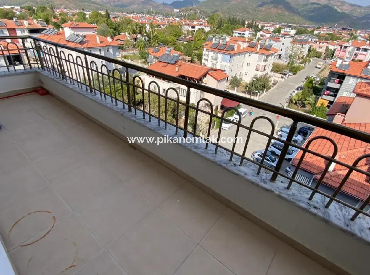 Ortaca Merkezde Satılık 3+1 165M2 Kaloriferli Daire.