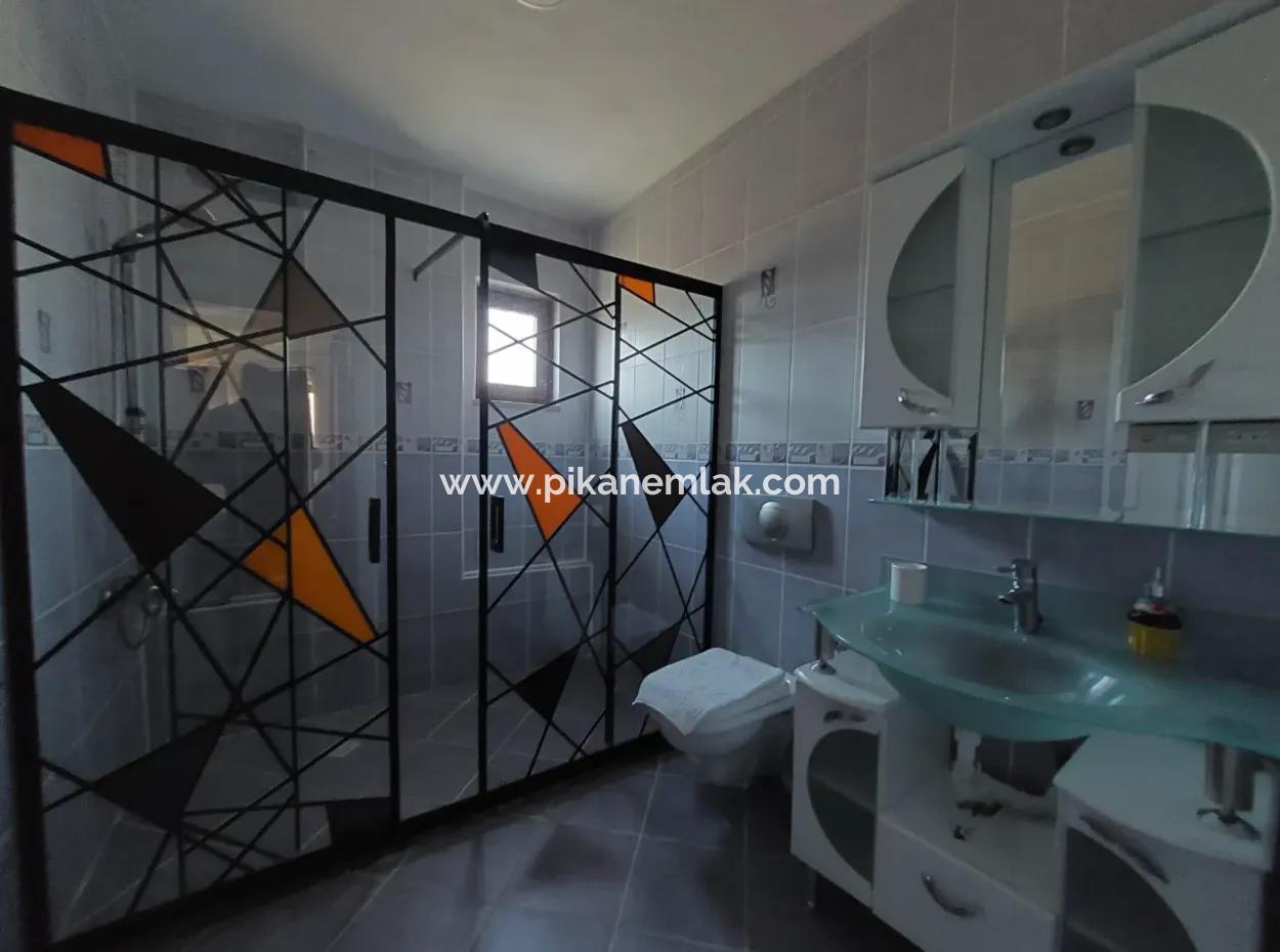 Muğla Dalyanda Satılık 566 M2 Arsada, 3+1 Müstakil Villa