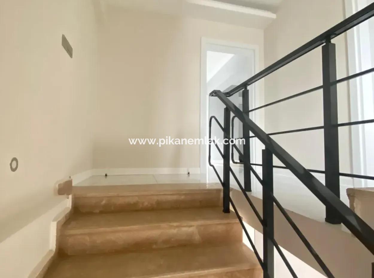 Ortaca Sarıgerme De 415 M2 Arsa İçerisinde, Eşyalı 4+1 Villa  Kiralık