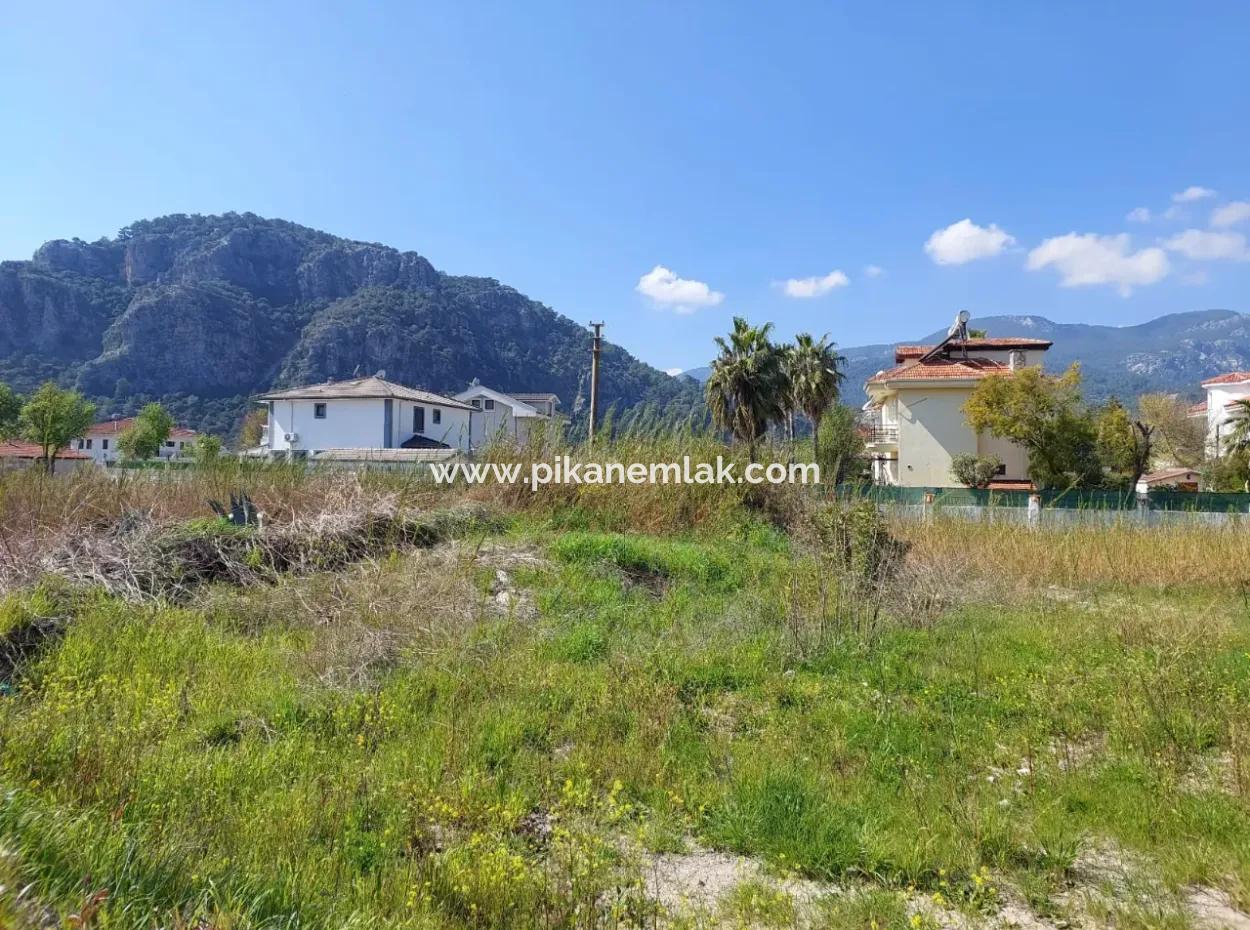 Dalyan Gülpınarda İşlek Caddede 500 M2 Arsa Kiralık