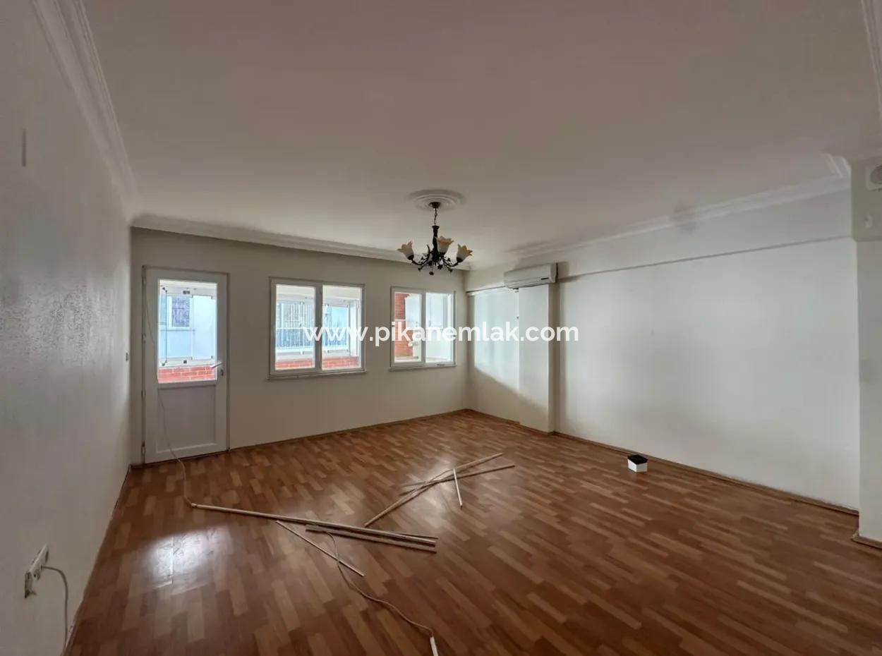 Merkezde 4+1 Salon Ve Mutfak Klimalı Daire Kiralık