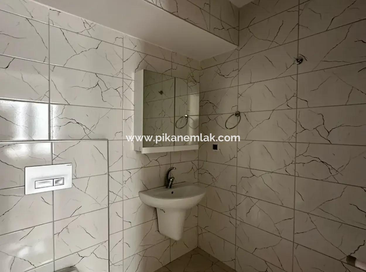 Ortaca Merkezde 3+1 110 M2 Daire Satılık.