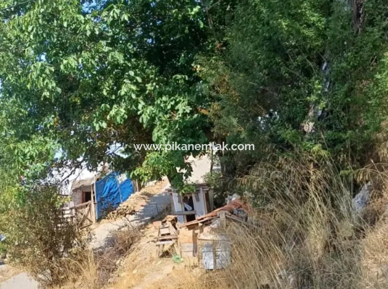 Denizli Çameli Gökçeyaka’da 750 M² Arazide 2 Katlı Taş Ev Satılık