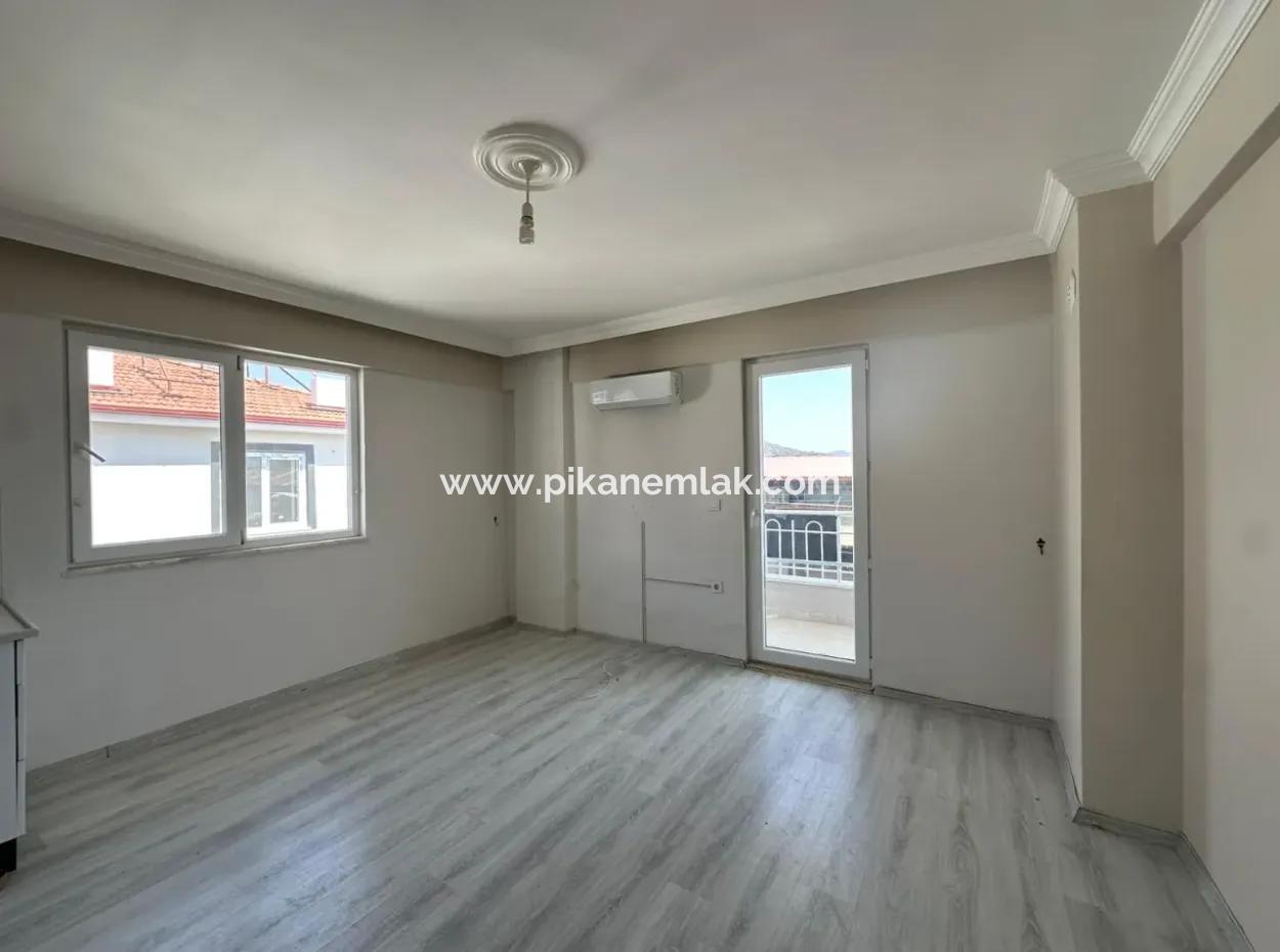 Muğla Ortaca Cumhuriyet De 1+1 Daire Satılık.