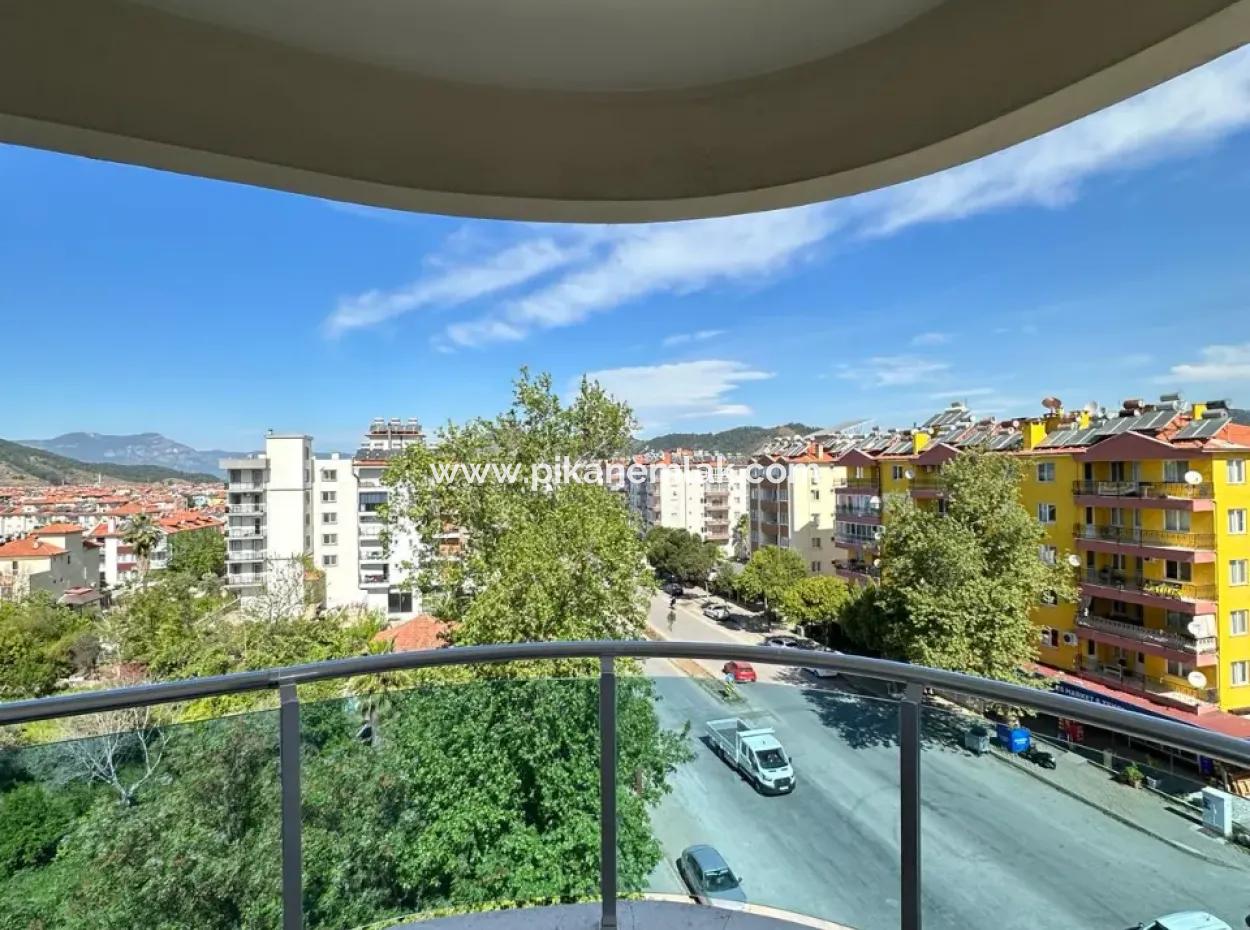 Rezidansta 3+1 Lüks Bulvara Cephe Daire Satılık