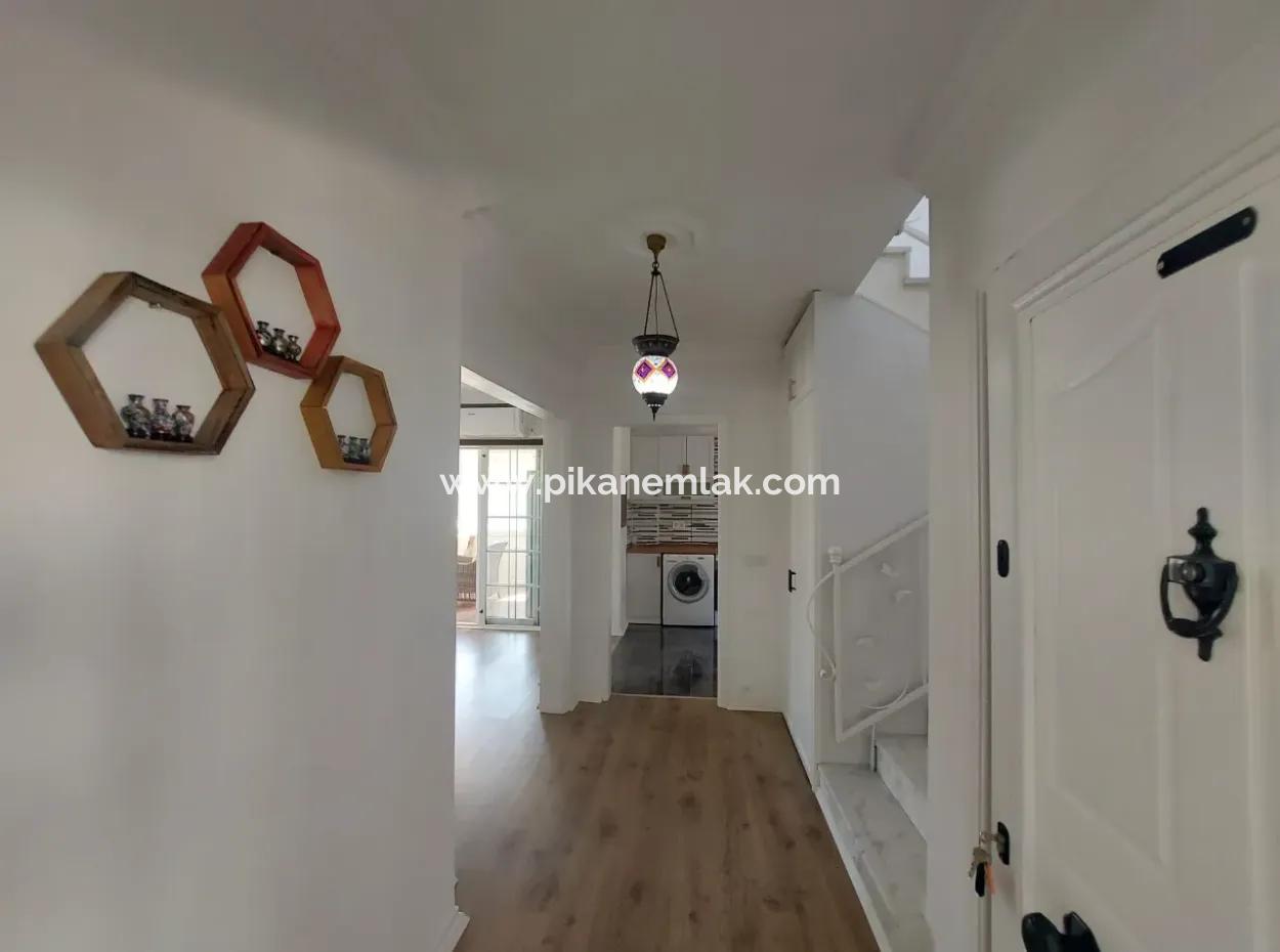 Dalyan’da  Müstakil Yüzme Havuzlu Eşyalı 3+1 Kış Balkonu Villa Kiralık