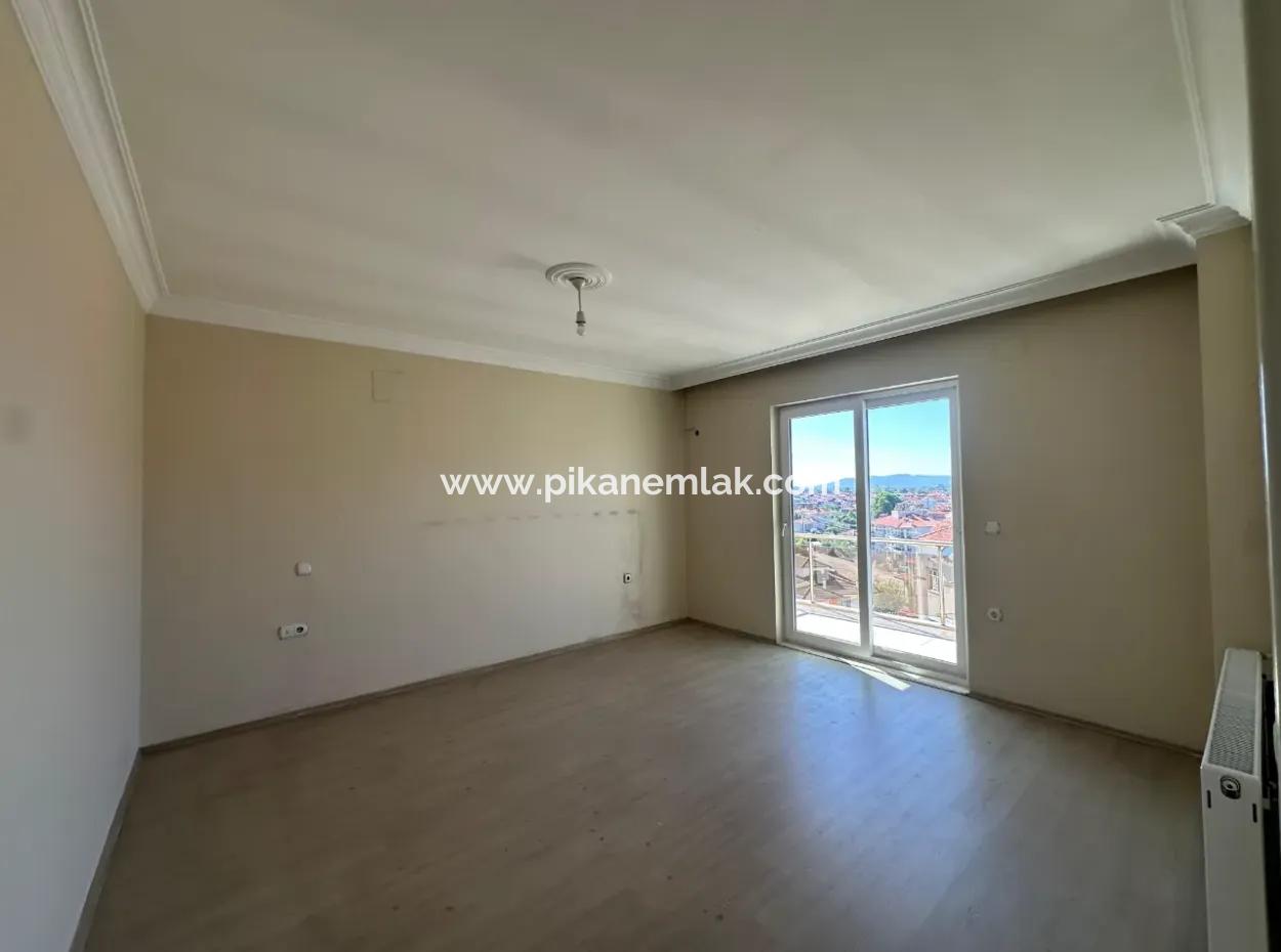 Ortaca Da 3+1 Kaloriferli Büyük Daire Satılık