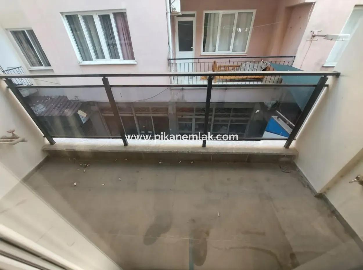 Ortaca Merkezde 75 M2 Sıfır 2+1 Dükkan Üstü Daire Satılık