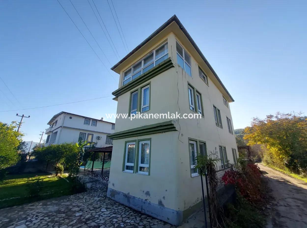 Ortaca Kemaliye De 645 M2 Arazide 4+1 Ve 3+1 Yüzme Havuzlu Ev Satılık Veya Takas