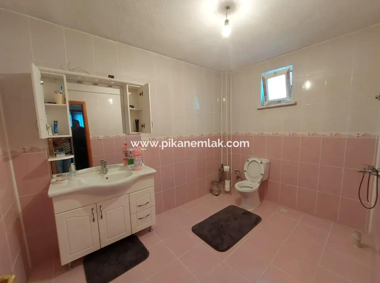 Ortaca Kemaliye De 645 M2 Arazide 4+1 Ve 3+1 Yüzme Havuzlu Ev Satılık Veya Takas