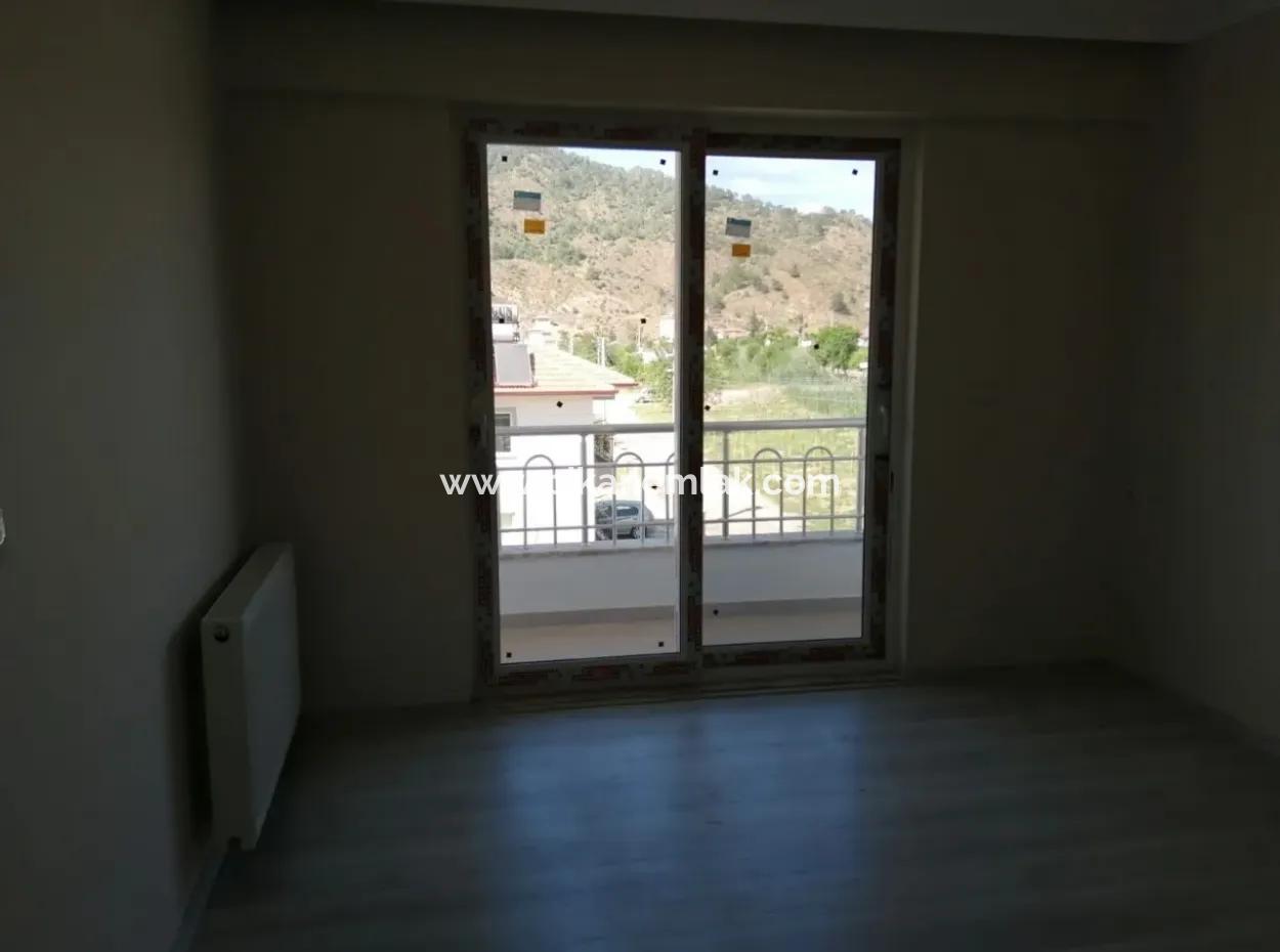 Ortaca Bahçelievler De Satılık 2+1 90 M2 Kaloriferli Lüks Daireler