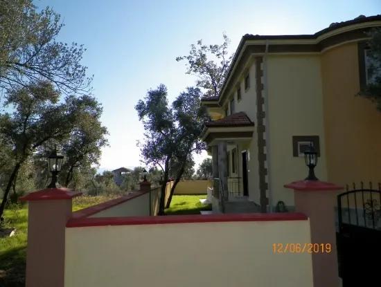 Köyceğizde Satılık Göl Manzaralı Villa