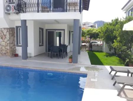 Muğla Dalyanda Havuzlu 4+1 Günlük Kiralık Villa