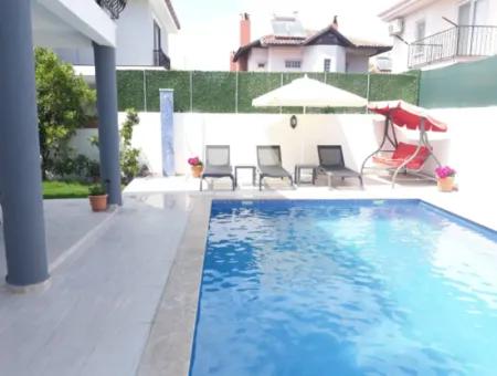 Muğla Dalyanda Havuzlu 4+1 Günlük Kiralık Villa
