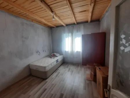 Çameli Kızılyaka Da 5 000 M2 Arazide 2+1 Müstakil Ev, Ve Ahır Kiralık