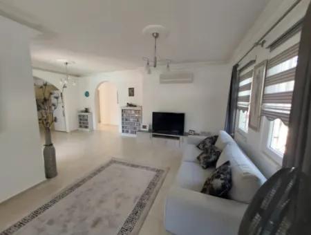 Dalyanda 580 M2 Arsada 120 M2  Yüzme Havuzlu Tek Katlı Kelepir  3+1 Ev Satılık