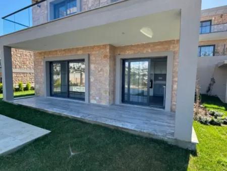 Muğla Bodrum Gündoğanda Deniz Manzaralı 4+1 Sıfır Dubleks Satılık