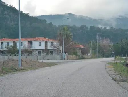 Dalyan Da Satılık Kanala Yakın Turizm İmarlı Arsa