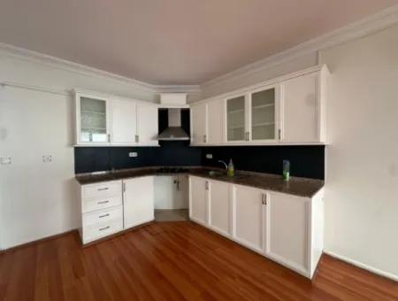 Merkezde 4+1 Salon Ve Mutfak Klimalı Daire Kiralık