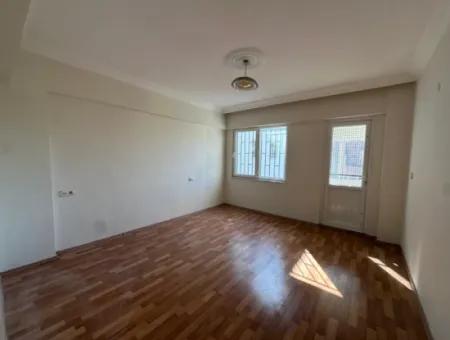 Merkezde 4+1 Salon Ve Mutfak Klimalı Daire Kiralık