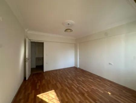 Merkezde 4+1 Salon Ve Mutfak Klimalı Daire Kiralık