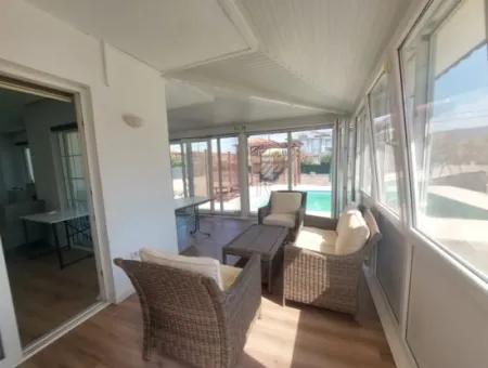 Dalyan’da  Müstakil Yüzme Havuzlu Eşyalı 3+1 Kış Balkonu Villa Kiralık