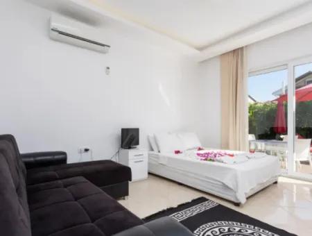 Muğla Dalyan Da 120 M2, 3+1 Eşyalı Yüzme Havuzlu Villa 6 Aylık Kiralık