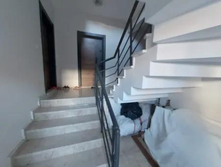 Ortaca Marmarlıda Bahçeli 150 M2, 3+1 Üst Kat Eşyasız Daire Kiralık